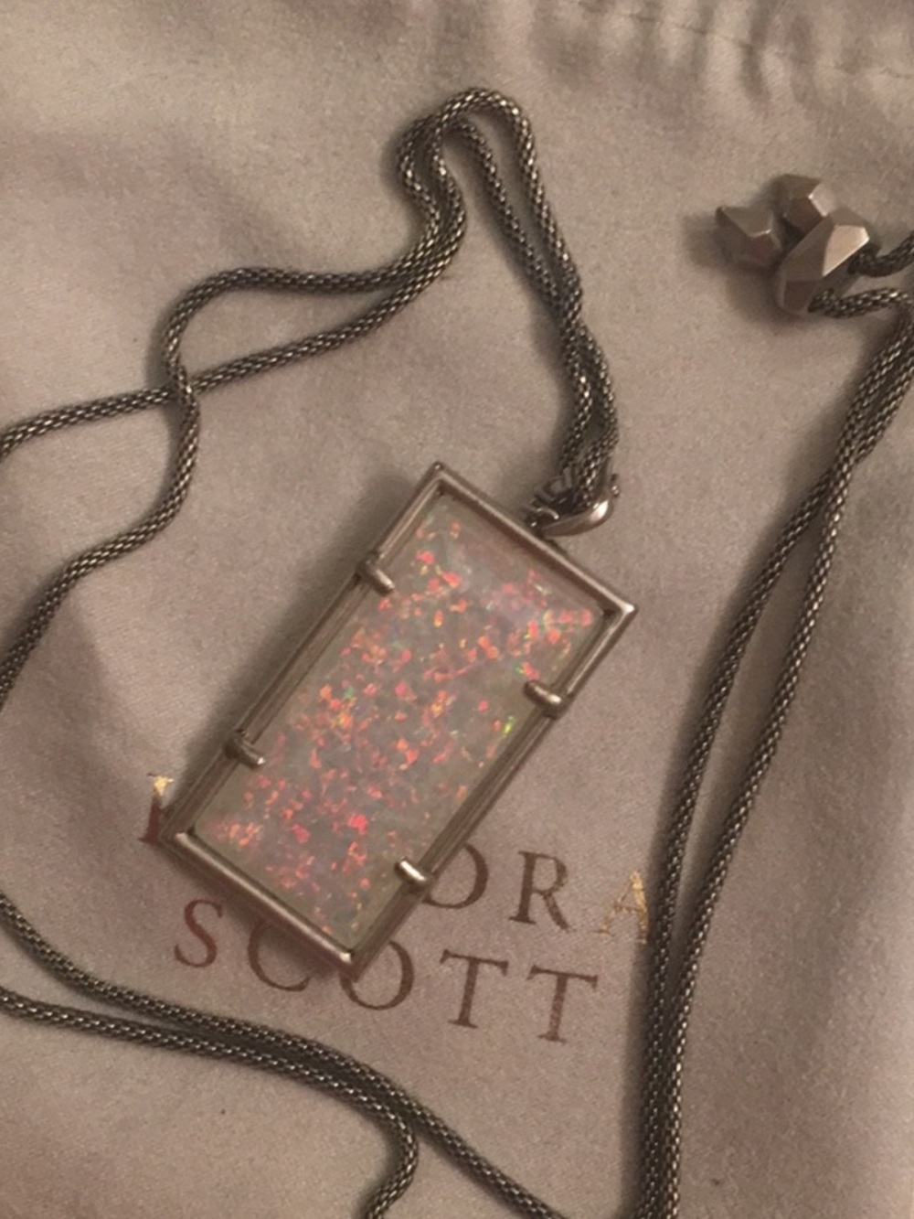 Kendra Scott Edith adjustable pendant necklace. - Picture 4 of 4
